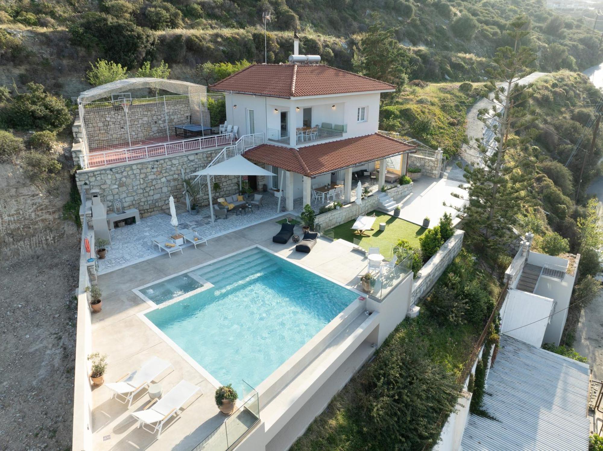 Amazing View Villa Aliki With Infinity Pool & Spa Лигария Екстериор снимка
